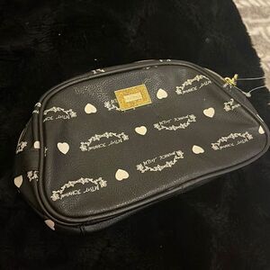 Betsey johnson black white;bbw scroll & logo w/glitter cosmetic pouch/bag heart